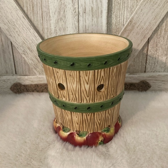 Yankee Candle Fall Apple Barrel Tart Warmer - Picture 1 of 8